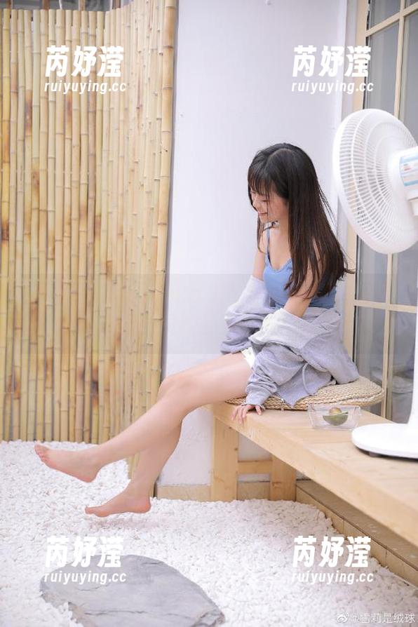 不容错过的Umeko J托芙·贝冯作品精选，直击灵魂的艺术触感！